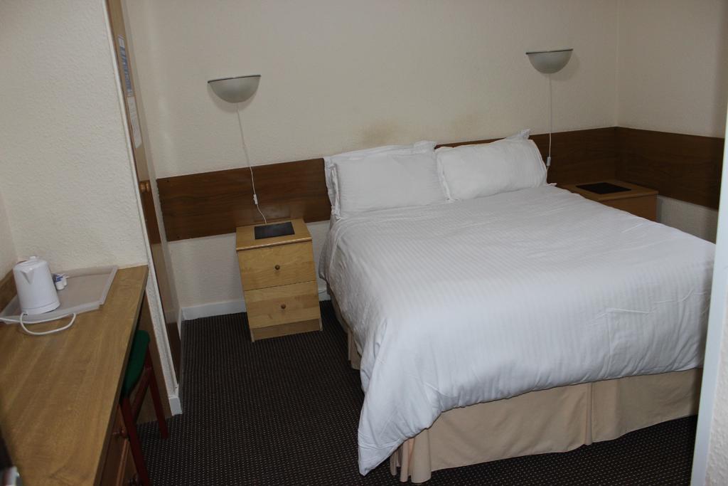 The Premier Lodge Morpeth Room photo